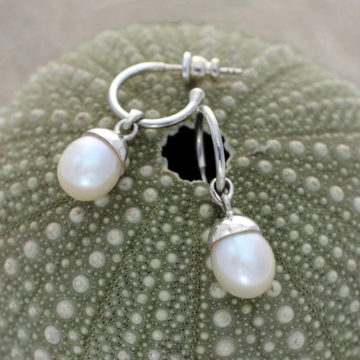 Moon Rocket Earrings - Freshwater pearls